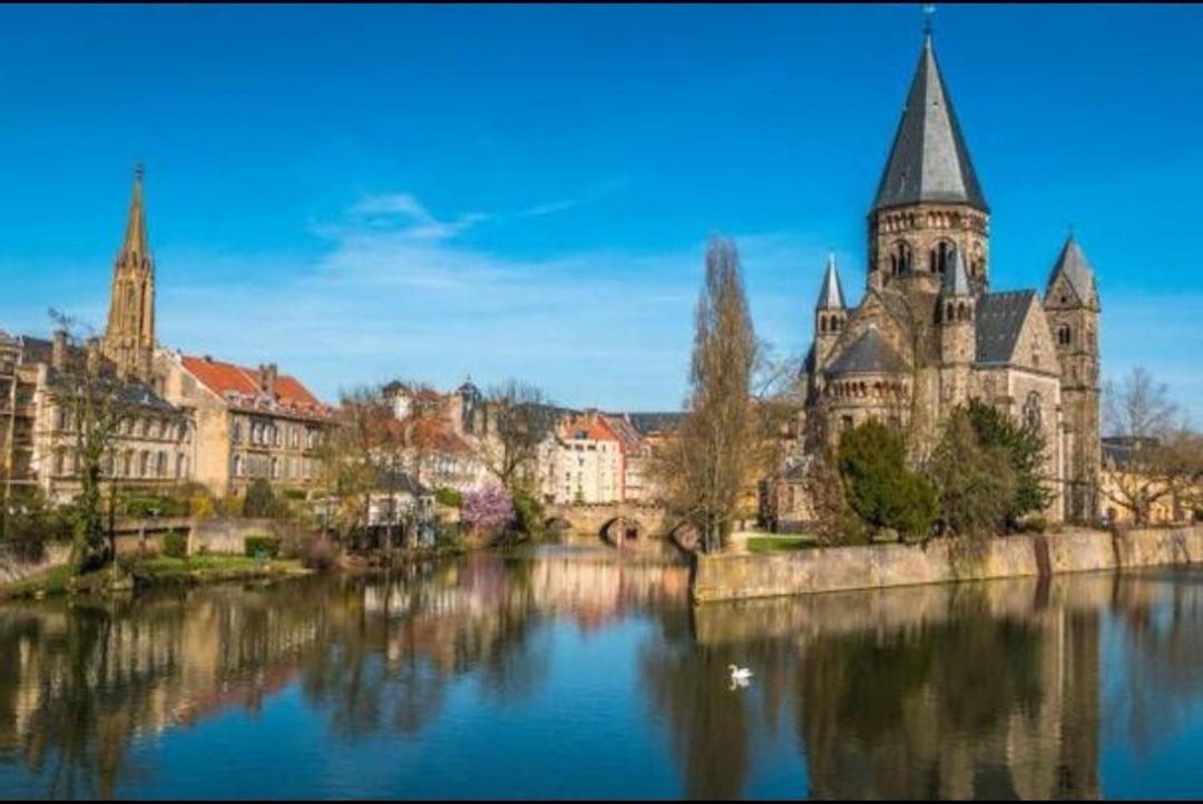 Appartement Spa Privatif Et Cinema Centre Ville Metz Kültér fotó
